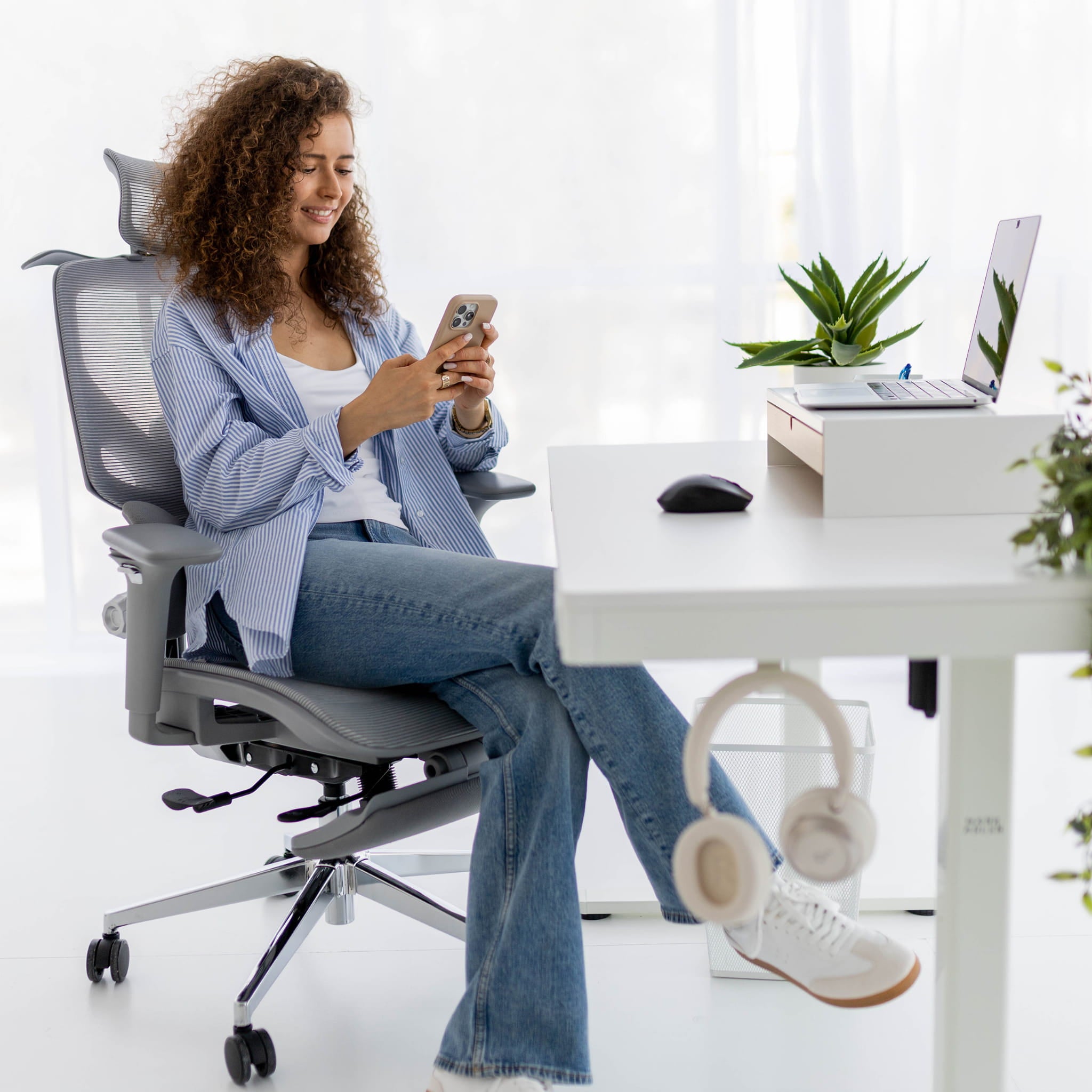 Mark Adler Leader 8.2 baltas elektrinis stalas