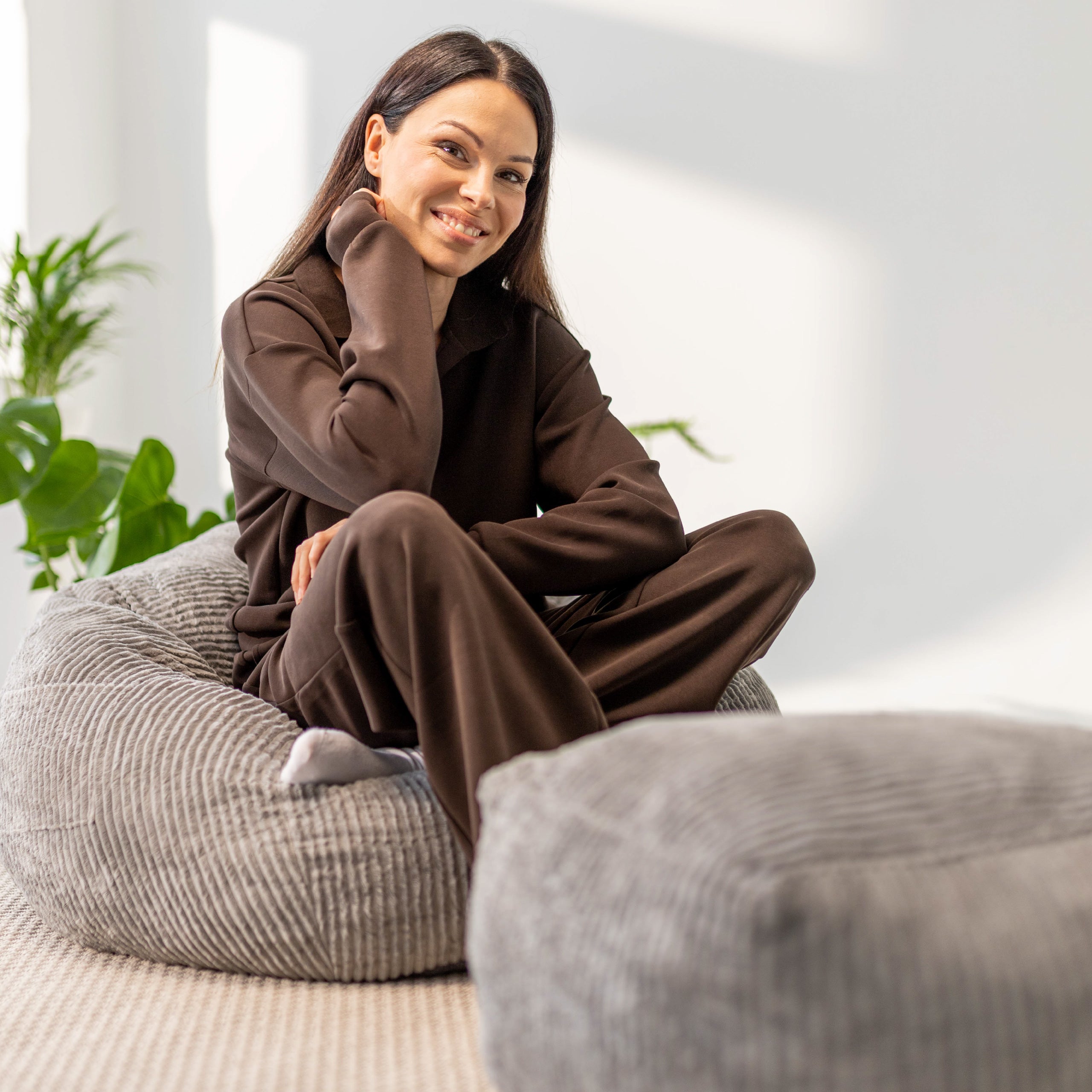 Ruožuoto aksomo sėdmaišis su pakoju Mark Adler Comfy 3.0 Grey