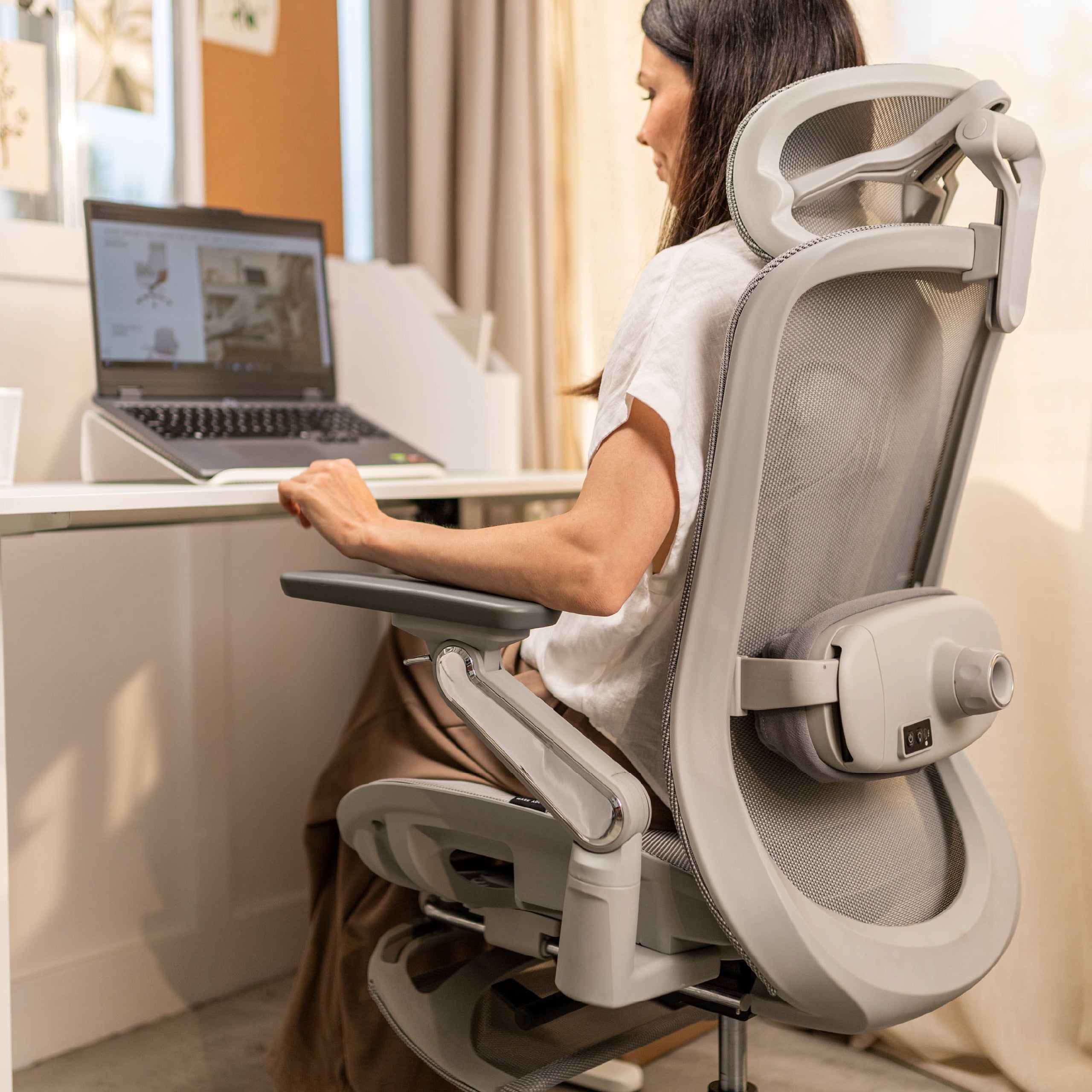 Ergonominė masažinė kėdė Mark Adler Leadpro 8.7 Grey